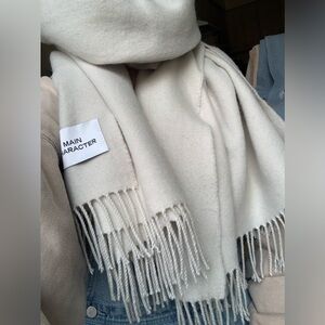 Aritzia Main Character Lauren Cream Fringe Scarf